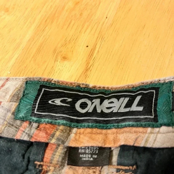 O’Neill boys shorts - Picture 2 of 2